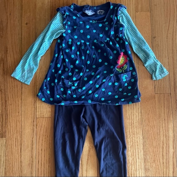 4 complete outfits /girls 4 - Picture 4 of 6